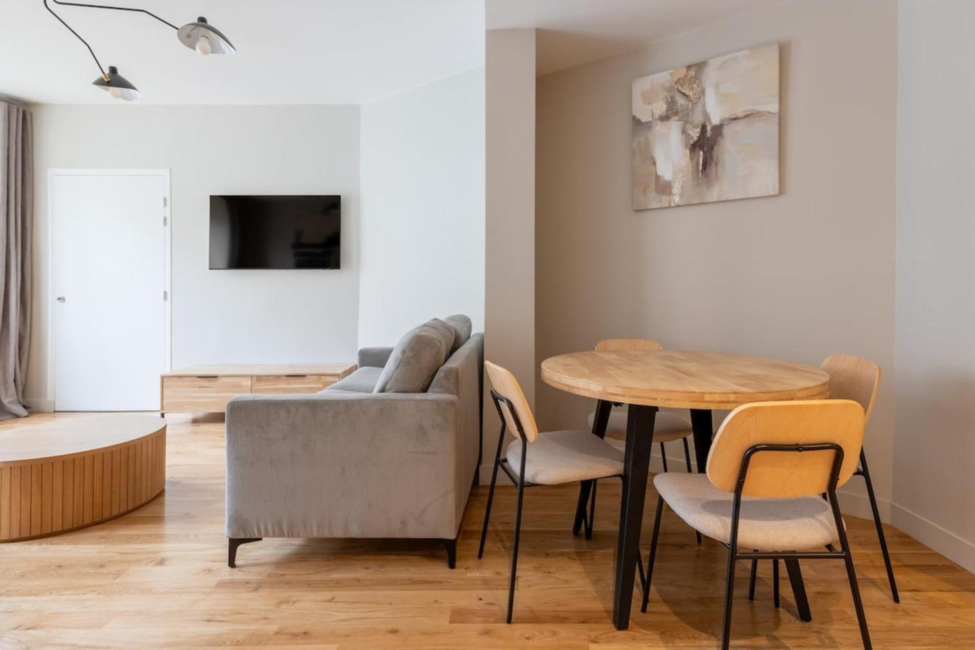 Beautiful & Modern 1bd Flat Near Montmartre Appartement Parijs